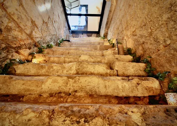 Gaalor***** - Jacuzzi & Sauna A